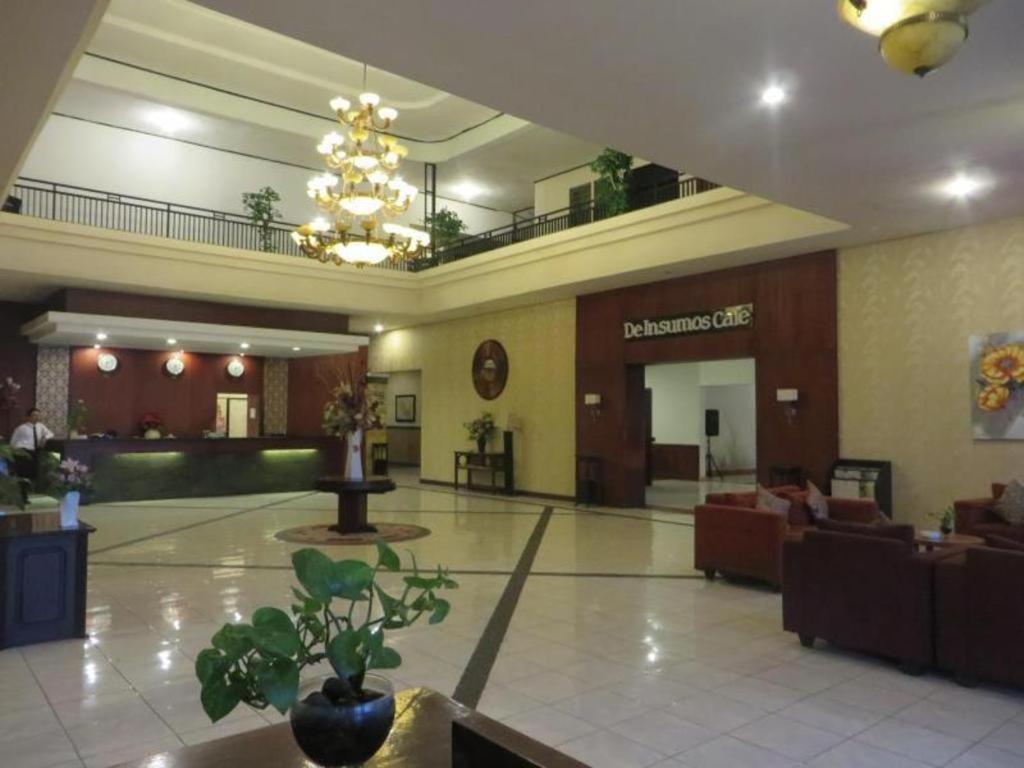 Insumo Palace Hotels & Resorts Kediri  Exterior foto