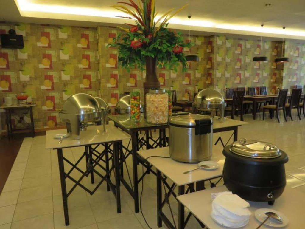Insumo Palace Hotels & Resorts Kediri  Exterior foto