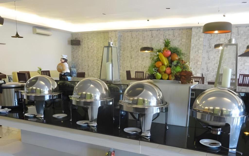 Insumo Palace Hotels & Resorts Kediri  Exterior foto
