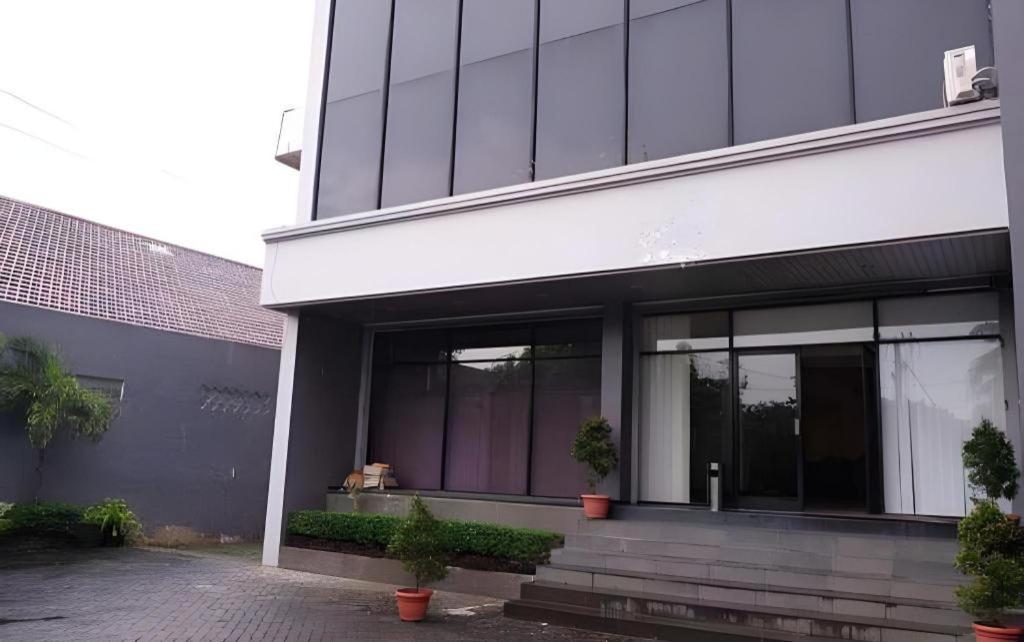 Insumo Palace Hotels & Resorts Kediri  Exterior foto